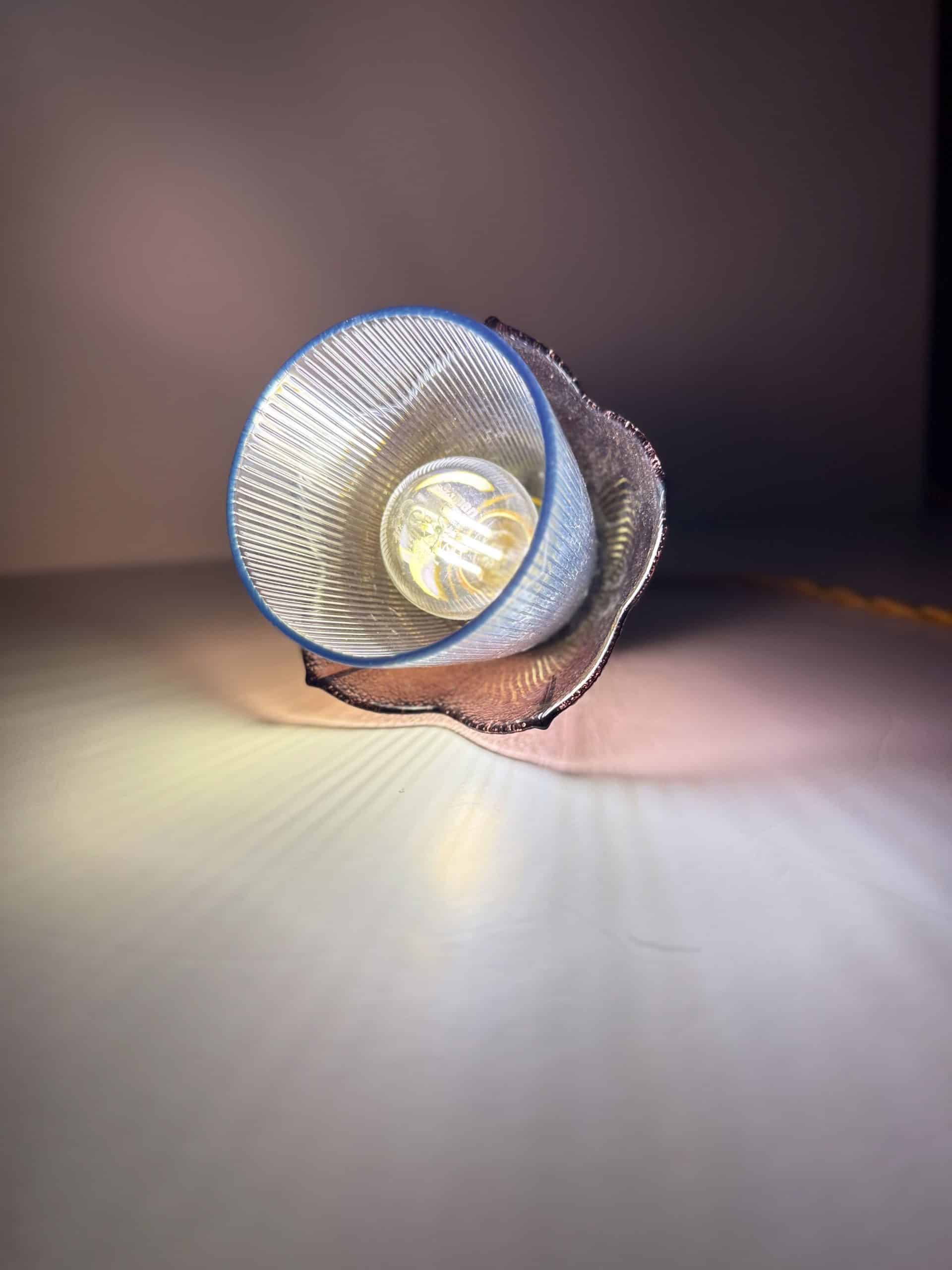 Baladeuse Soir d'été 3 Soir d'été est une lampe baladeuse qui diffuse les couleurs d'un crépuscule d'été